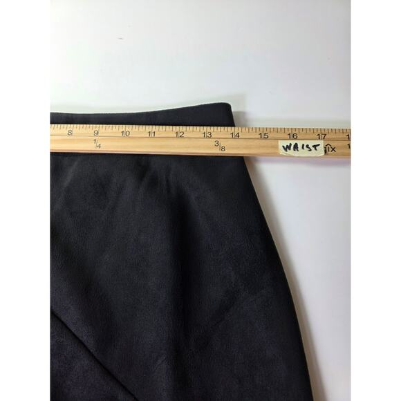 MANGOPOP Black New Faux Suede Hi-Waist Criss Cross Form Fitting Skirt SZ S - NWT - Picture 5 of 8